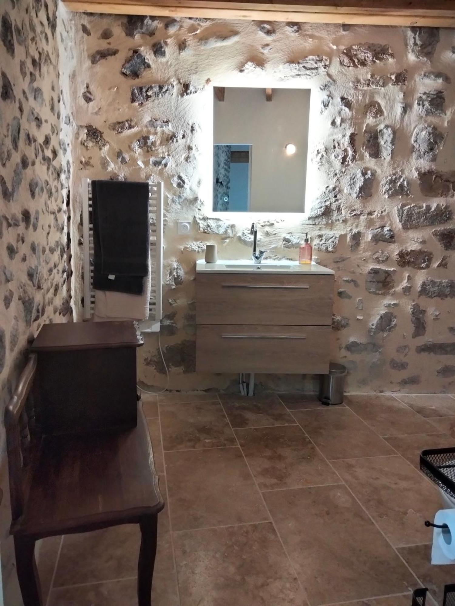 מלון Chomérac La Grange De Sabatas מראה חיצוני תמונה